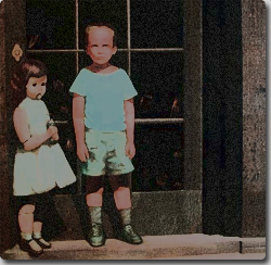 ほら、貴方の近くに